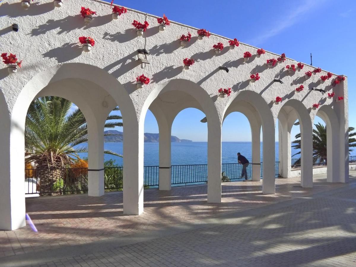 R838 Capistrano Playa 213 Apartment Nerja Ngoại thất bức ảnh